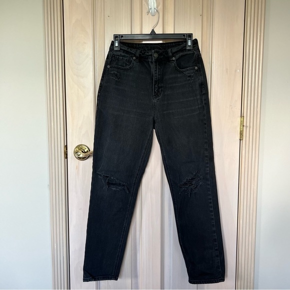 American Eagle AE Ripped Mom Straight Jean 9798 - Picture 3 of 13